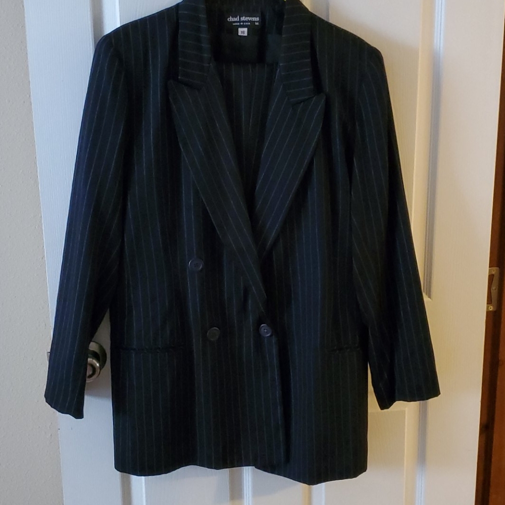 Pants suit